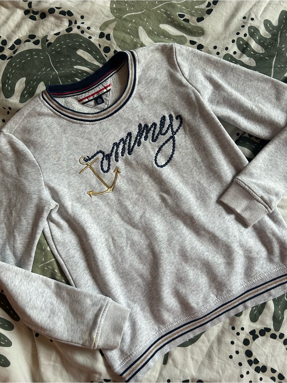 ‘Tommy Hilfiger’ Embroidered Anchor Logo Crewneck Sweatshirt